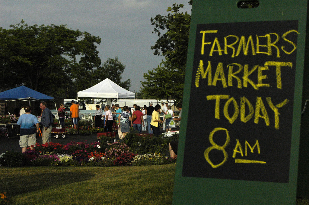 Farmers Market at Minnetrista